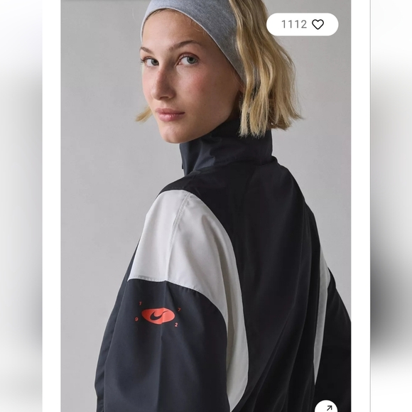 NWT Womens Nike Lightweight Jacket - Picture 4 of 5